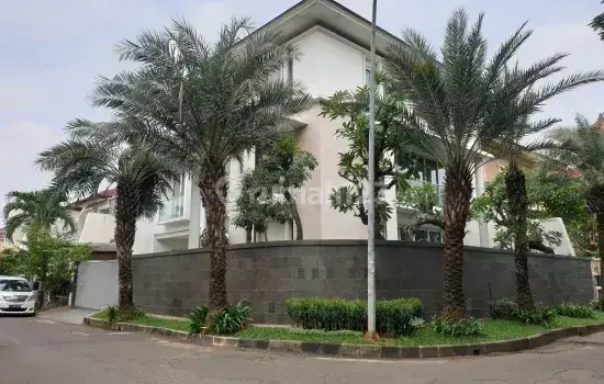 Rumah Huk 3 Lantai Ada Pool Dan Semi Furnished Permata Buana, Jakarta Barat 2