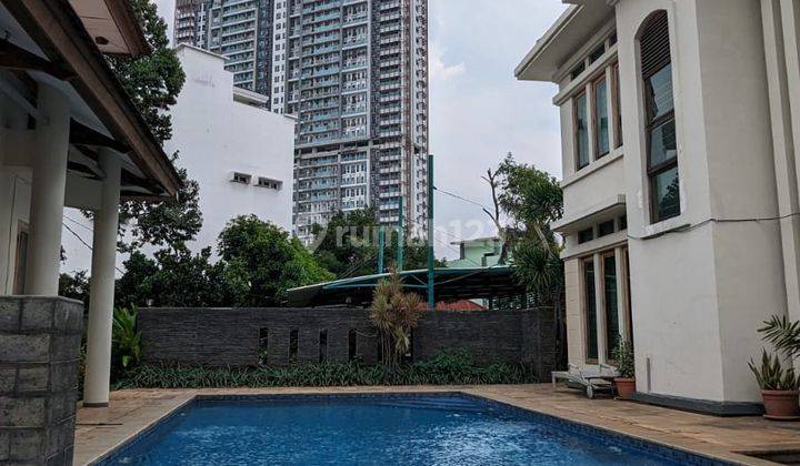 Rumah Berhalaman Luas di Area Strategis Dan Nyaman Daerah Cilandak Jakarta Selatan 2