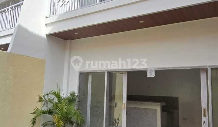 Villa Kontemporer 3 Kamar Tidur Di Tibubeneng