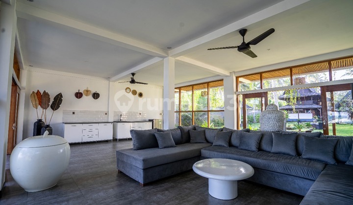 Villa Estetik 4 Bangunan 6 Kamar Tidur di Pekutatan