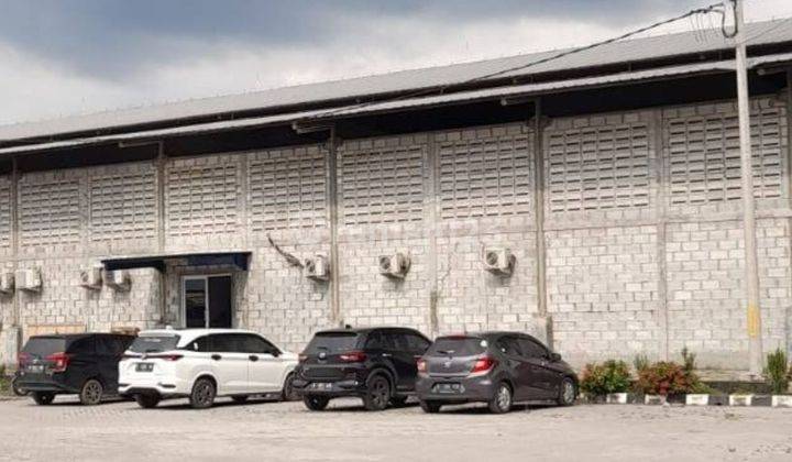 Gudang Di Pergudangan Karawang Barat 1