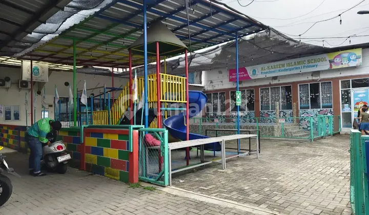 New Perjuangan Bekasi Roadside Business Space