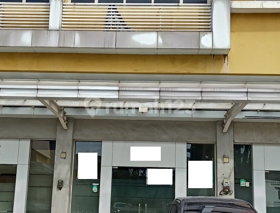 Ready-to-Use 3-Storey Shophouse Sinpasa Summarecon Bekasi