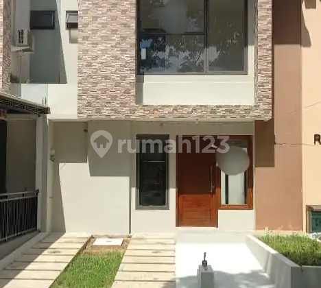 Ready-to-Live and Comfortable House in Premier Serenity Bekasi