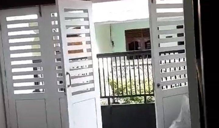 garasi/carport rumah di taman narogong indah