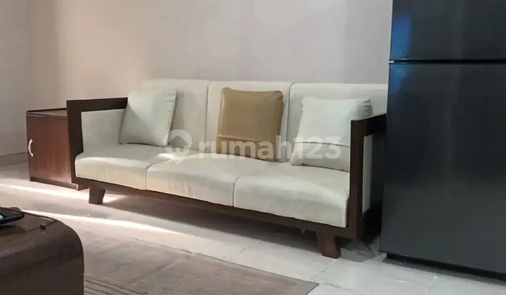 Springlake Tower Azolla Apartment Fully Furnished Summarecon Bekasi