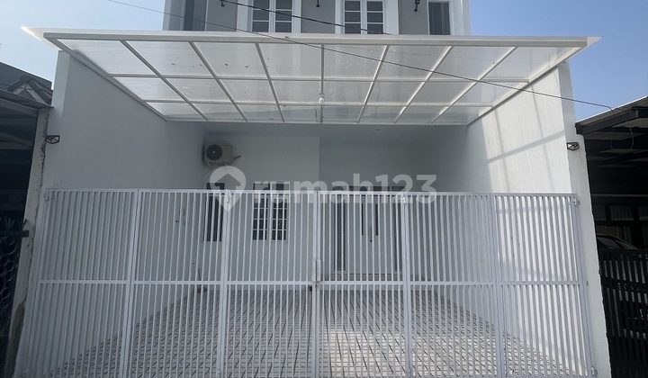 Two-Story Cluster House in Villa Mutiara Gading 3, North Bekasi