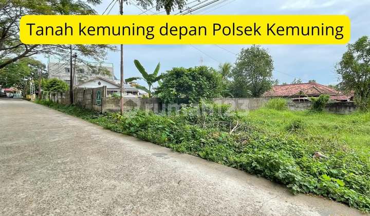 Land area in front of the Kemuning Police Station, Abihasan.