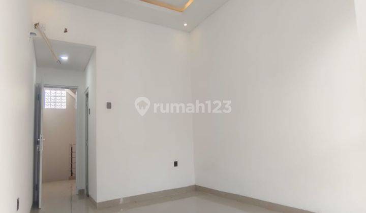  Rumah Baru 3 Lantai SHM - Sertifikat Hak Milik 2