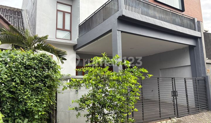 Jual Cepat Rumah Bagus Di Perumahan Mega Kebon Jeruk 