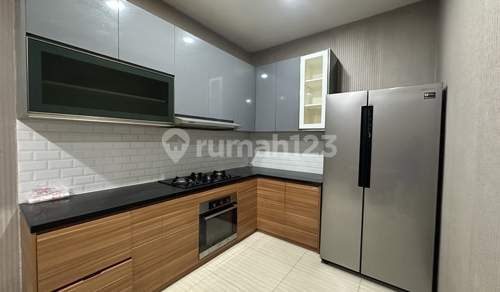 Rumah Bagus Sudah Full Bangunan Di Jl. Green Lake City SHM