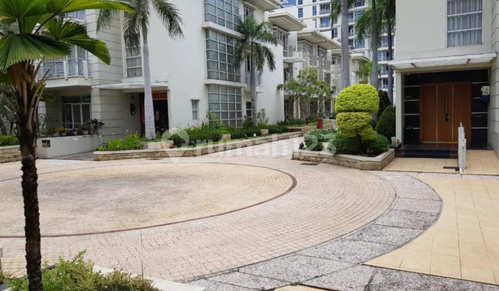 Bisa KPR, Rumah, 3 Lantai, SHM, Bebas Banjir,