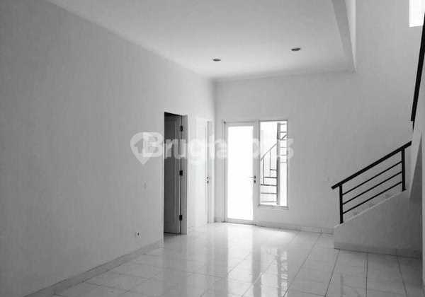 Rumah Bagus di Cluster Topaz, Perumahan Pondok Hijau Golf Summarecon Serpong, Jl. Taman Topaz, Cihuni, Pagedangan, Tangerang, Banten, Indonesia, 15332, Gading Serpong SHM
