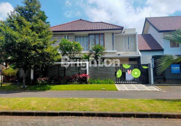 Rumah dijual di area Araya Rumah Sultan megah di villa golf araya 1