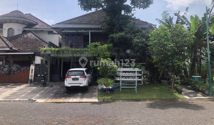 Rumah dijual di area Araya Rumah besar araya lokasi exclusive 1