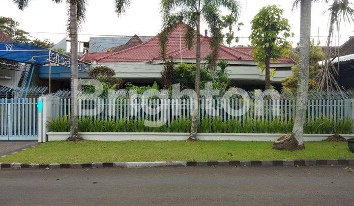 Rumah cantik classic lokasi di area tengah kota Malang 1