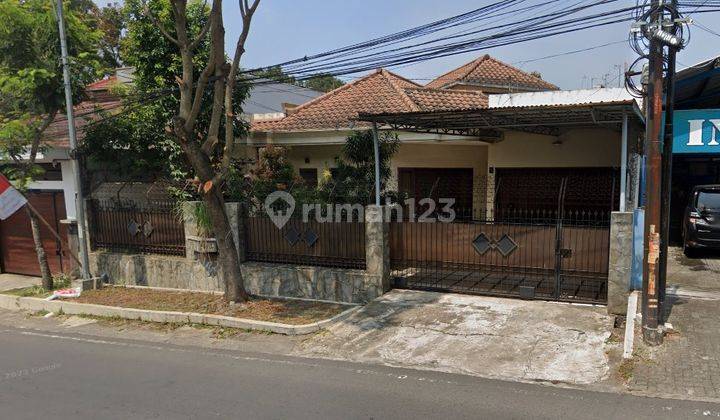 Rumah dijual di nol jalan raya Tidar, lokasi super strategis  1