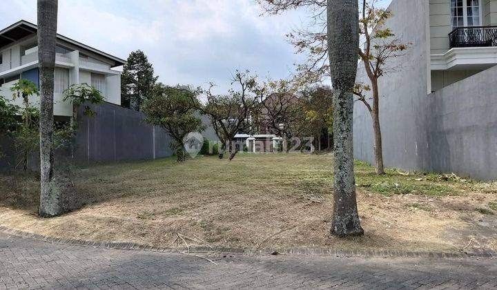 Tanah Dijual di Area Araya Kavling siap bangun di Villa Golf 1