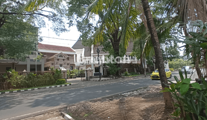 Rumah kolonial belanda di tengah kota malang 2