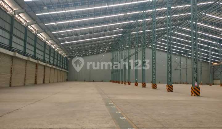 For Rent Fast Premium Warehouse Cakung Ready to Use For Rent Fast Premium Warehouse Cakung Ready to Use