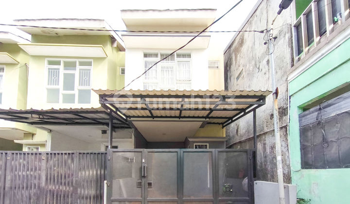 East-Facing House 8 Minutes to Brawijaya Hospital Tangerang J-35982 East-Facing House 8 Minutes to Brawijaya Hospital Tangerang J-35982