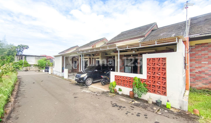 Rumah 7 Menit ke Living Plaza Pamulang Hadap Selatan Dibantu KPR J-37153 2