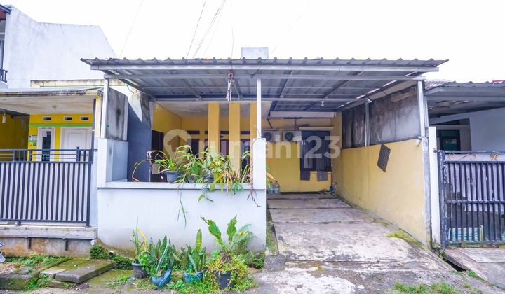 Rumah Hadap Selatan 9 Menit ke Stasiun Depok Dibantu KPR J-40130