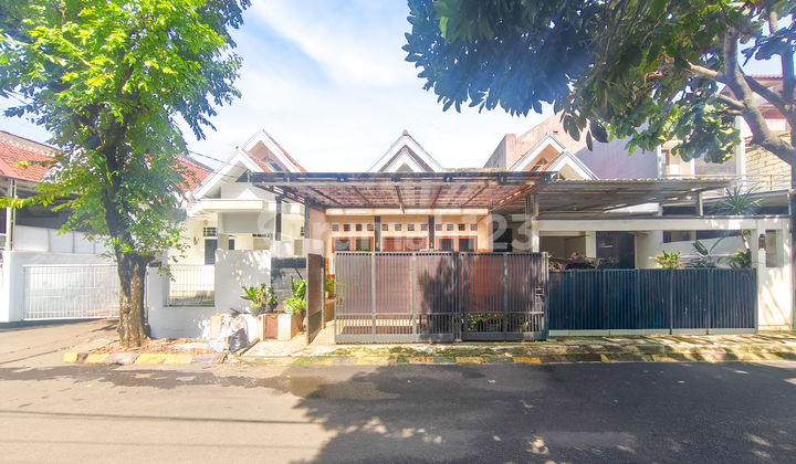 Land 120 Well-Maintained House 5 Minutes to Parigi Toll Gate Assisted with Mortgage J27888