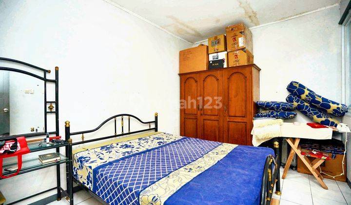 Rumah 2 Lt Hadap Selatan dekat Stasiun Tangerang Harga Nego J18324 2