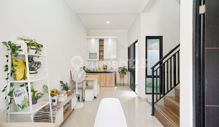 2-Story South-Facing House near Jatiwarna Toll Road, Assisted with Mortgage J-37386 2