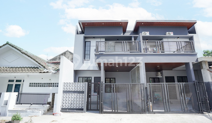 Rumah SHM 2 Lt Siap Huni 9 Menit ke Plaza Taman Harapan Baru J-37852