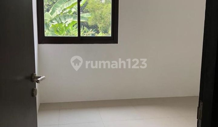 Land Area 200 Ready to Occupy House 5 Minutes to The Park Sawangan J-23990 2