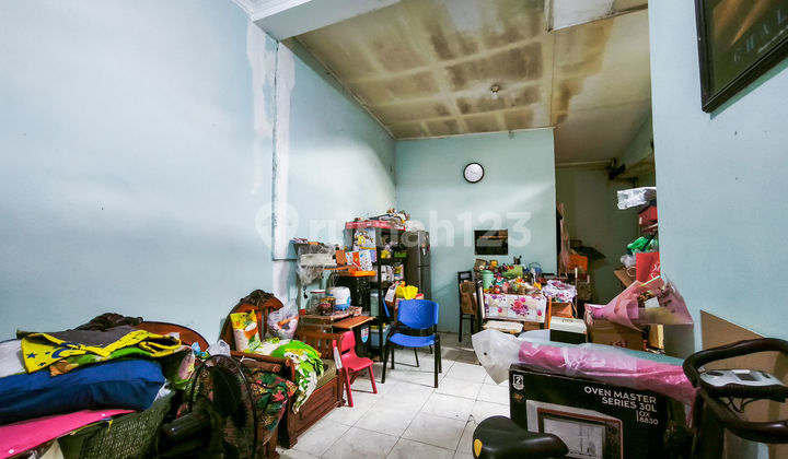 Rumah 9 Menit ke The Park Sawangan Siap Huni Hadap Selatan J-36808 2