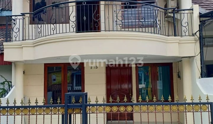 Rumah 2 Lt Hadap Timur 10 Menit ke Summarecon Mall Kelapa Gading J-32338