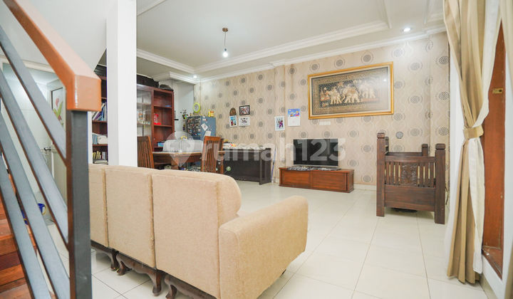 Used Well-Maintained House 15 Minutes to Cinere Mall 2 Floors Flood-Free J10972 2