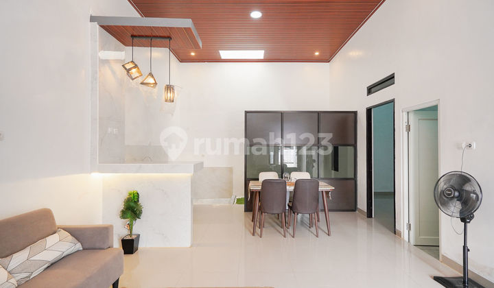 Rumah SHM 14 Menit ke Summarecon Mall Bekasi Dibantu KPR J-31336