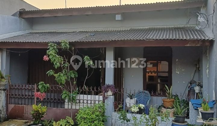 East Facing Certificate House 6 Minutes to Lagoon Avenue Mall Bekasi with Mortgage Assistance J-33624 East Facing Certificate House 6 Minutes to Lagoon Avenue Mall Bekasi with Mortgage Assistance J-33624