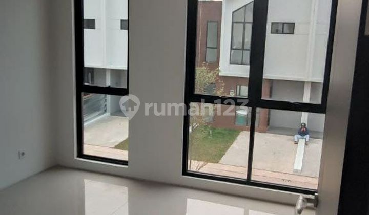 Spacious House 10 Minutes to Rawa Buaya Utara Toll Gate, Assisted with KPR J-37793 2