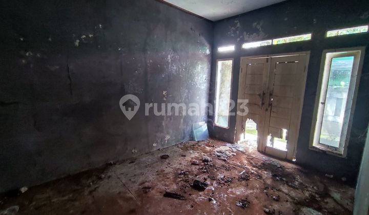 Rumah Hadap Timur SHM Dekat Cibubur Junction Dibantu KPR J-34411 2