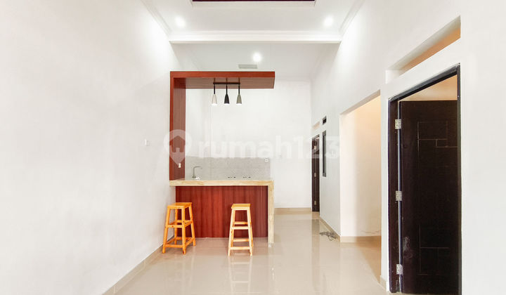 Rumah Siap Huni 14 Menit ke Summarecon Mall Bekasi SHM Bebas Banjir J36343 2