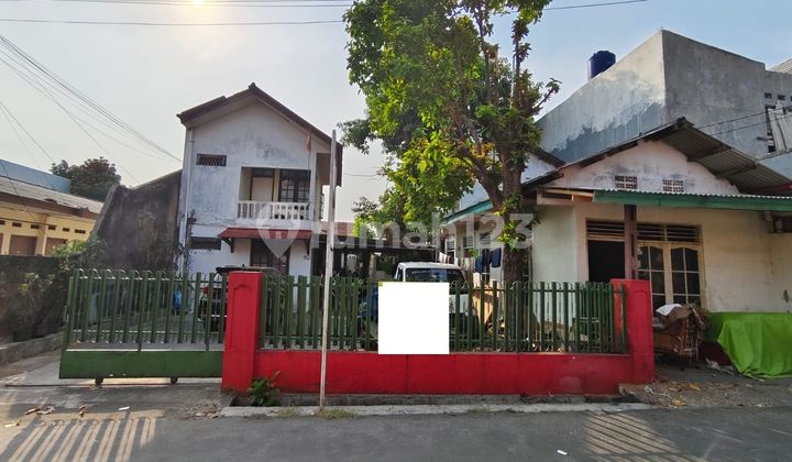 2-Story House with SHM 15 Minutes to Bintaro Jaya Xchange Mall Assisted by Mortgage J-30341