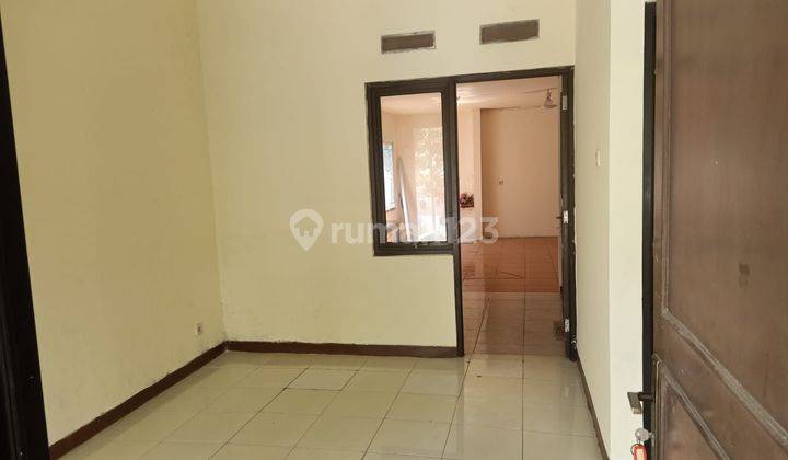 Rumah LT 155 SHM Dibantu KPR dekat Living Plaza Kota Harapan Indah J25512 2