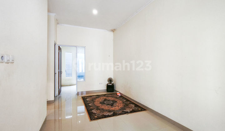 Rumah SHM 10 Mnt ke Living World Kota Wisata Cibubur Siap KPR J-40309 2