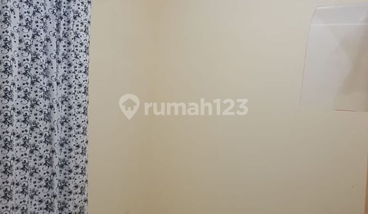 Rumah SHM Strategis dekat Stasiun Sudimara Siap Huni Dibantu KPR J27054 2