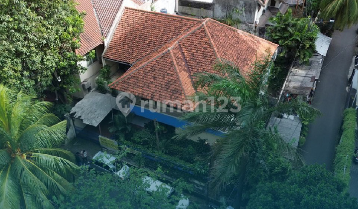 RUMAH HITUNG TANAH KEBAYORAN BARU, LOKASI TRATEGIS DENGAN PUSAT KOTA JAKARTA SELATAN