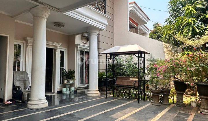 Rumah Cantik Terawat Sudah Direnovasi Harga di Bawah 8 M 2