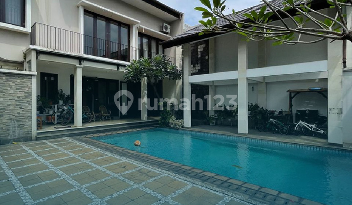 Rumah Modern Tropical Kebayoran Lama Siap Huni 