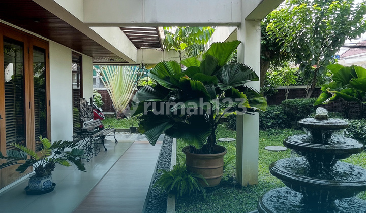 RUMAH SANGAT TERAWAT DAN SIAP HUNI DI SENOPATI