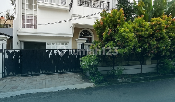 FOR SALE RUMAH PONDOK INDAH, DEKAT KE PIM. JALAN LEBAR BEBAS BANJIR