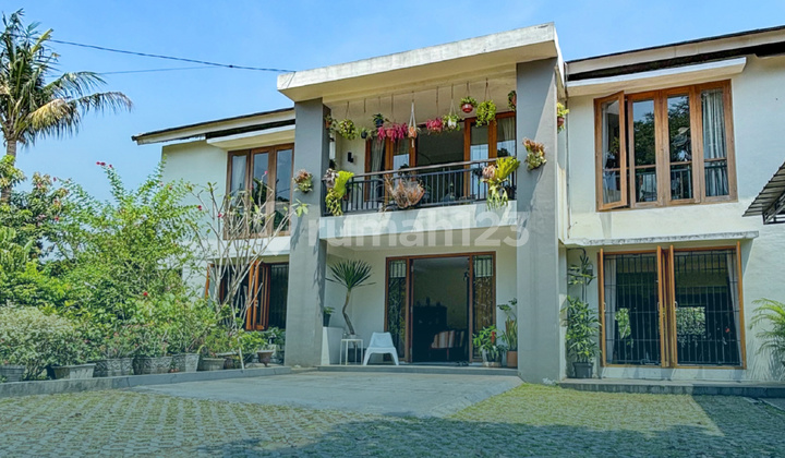 Rumah Dengan Tanah Luas, Cocok Untuk Investasi Bangun Cluster.